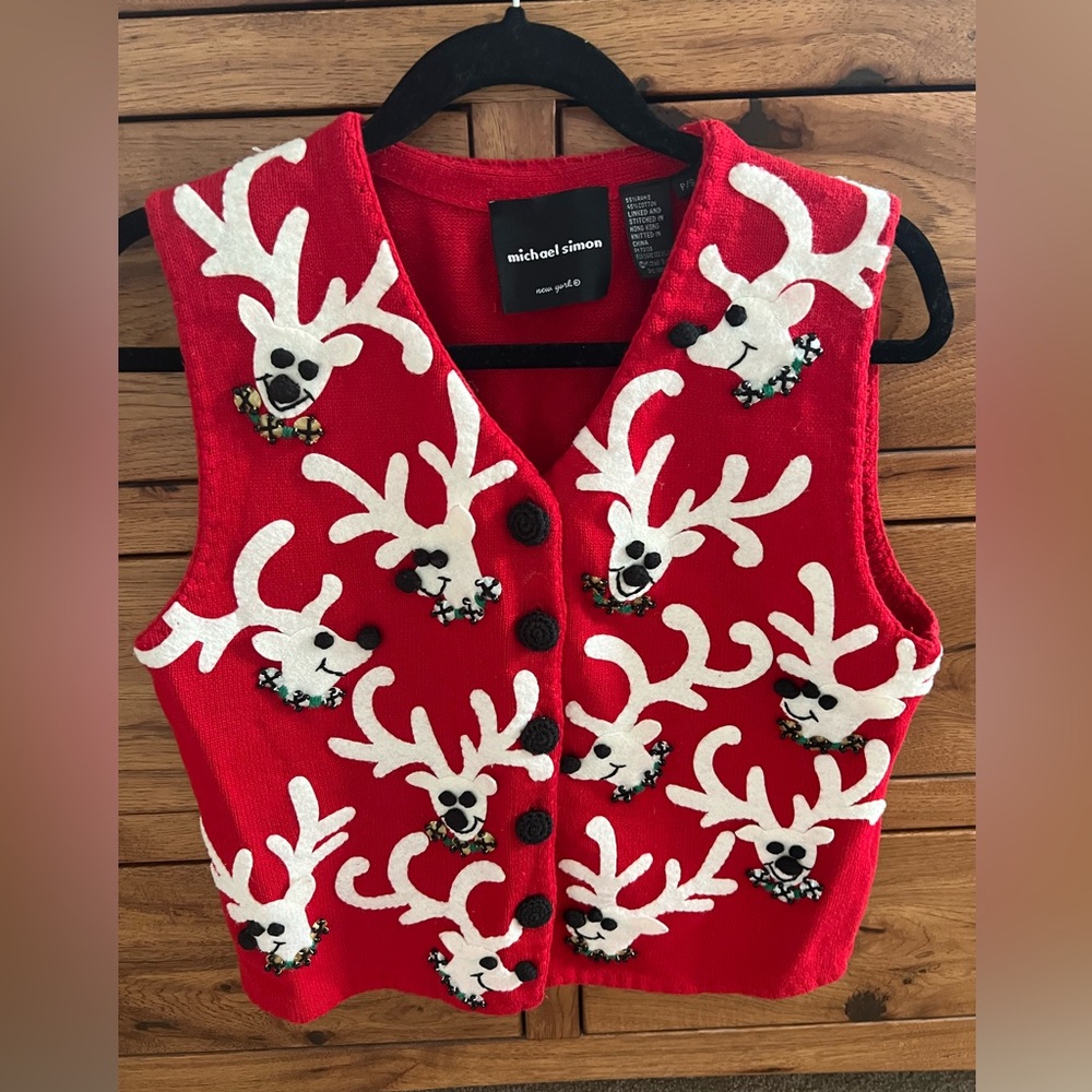 Michael Simon holiday sweater